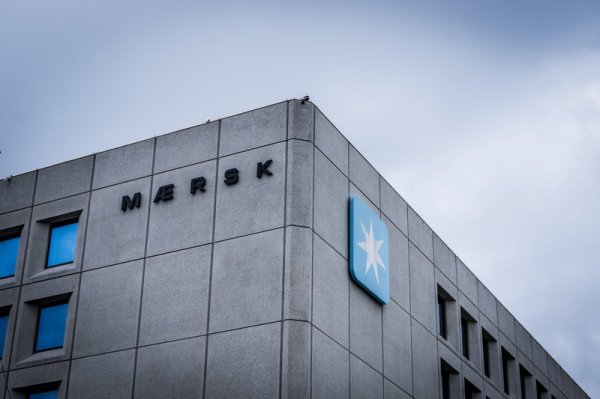 “中国警告全球航运巨头，对供应链中断表达关切”