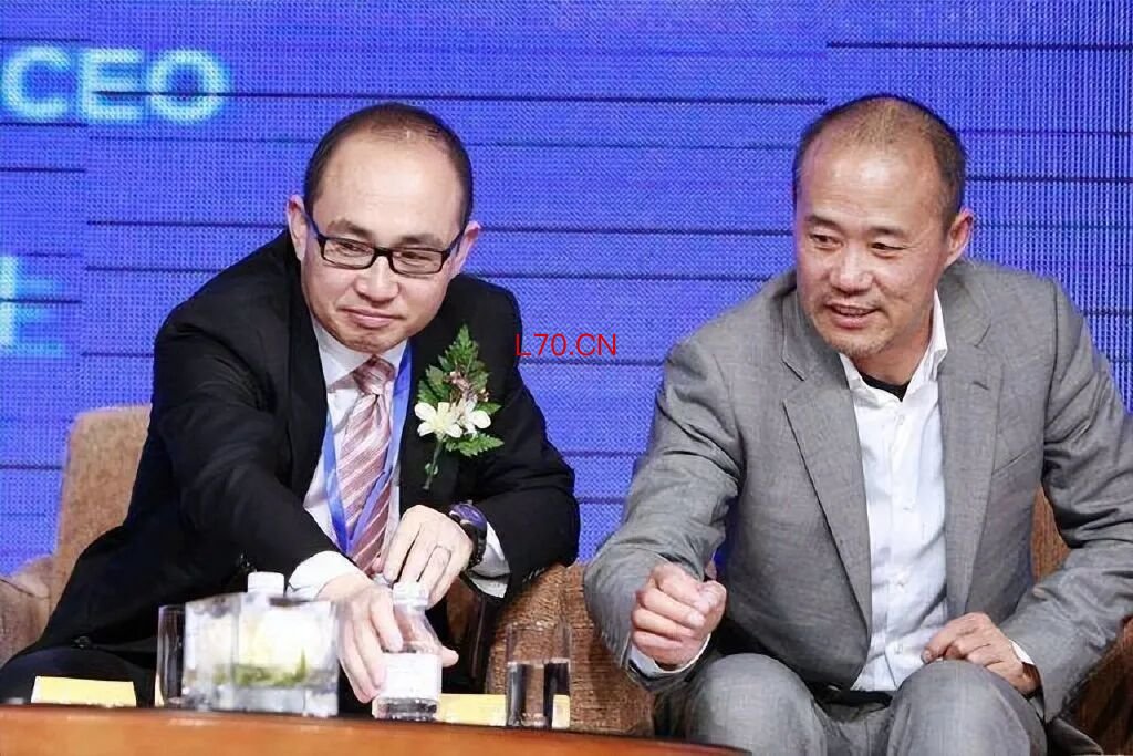 套现百亿失败后，潘石屹上半年还可收租8亿，妻子和儿子都在美国|张欣|潘石屹|海南_新浪新闻
